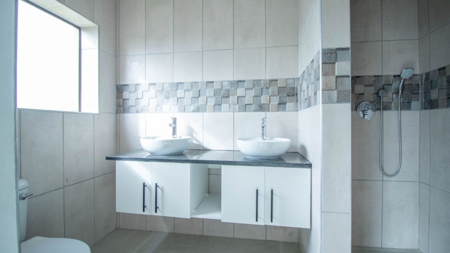 3 Bedroom Property for Sale in Fraaiuitsig Western Cape